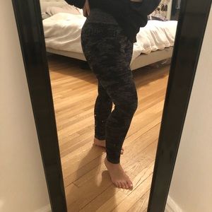 Gymshark Camo Seamless Leggings Black Medium
